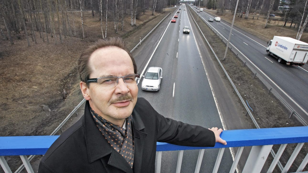 Pohjois-Pohjanmaan ely-keskuksen ylijohtaja Matti Räinä