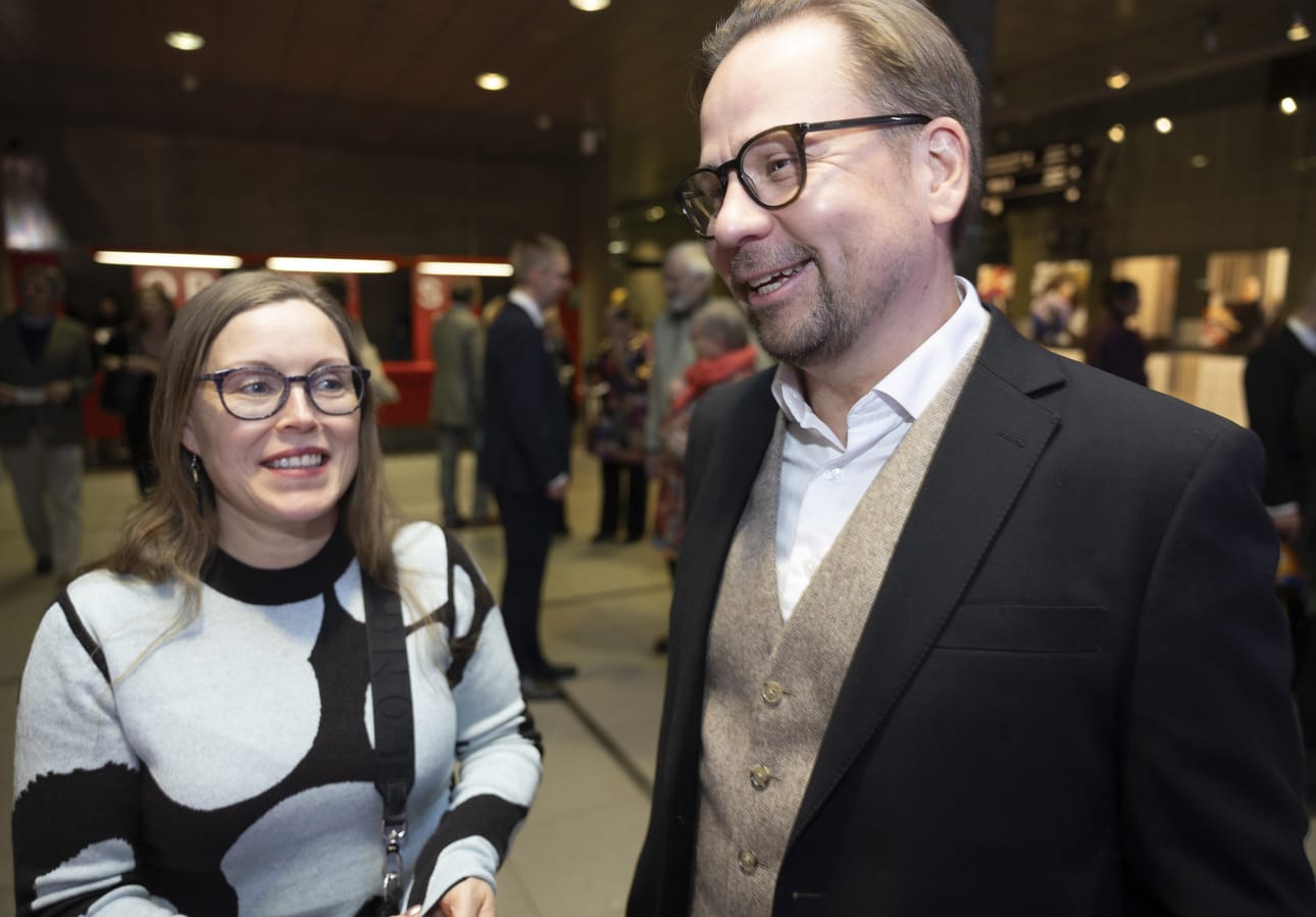 Oululaiset Katja ja Ville Heikkinen jatkavat kulttuuripääkaupungin avajaisfestareita lauantaina. Varsinkin näyttelyt kiinnostavat pariskuntaa.