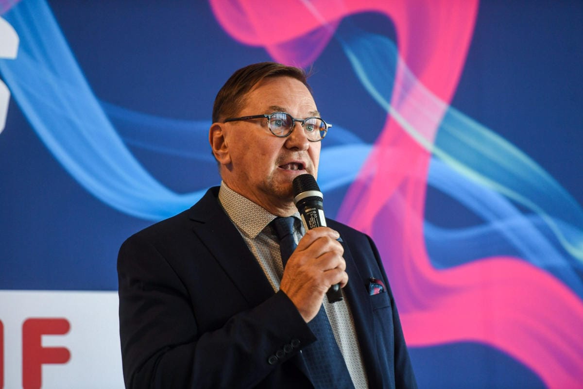 IIHF:n hallituksen jäsenen Heikki Hietasen mukaan koko hallitus oli päätöksen takana, kun IIHF päätti estää Venäjän ja Valko-Venäjän osallistumisen toukokuussa Suomessa pelattaviin MM-kilpailuihin. LEHTIKUVA / Silja-Riikka Seppälä