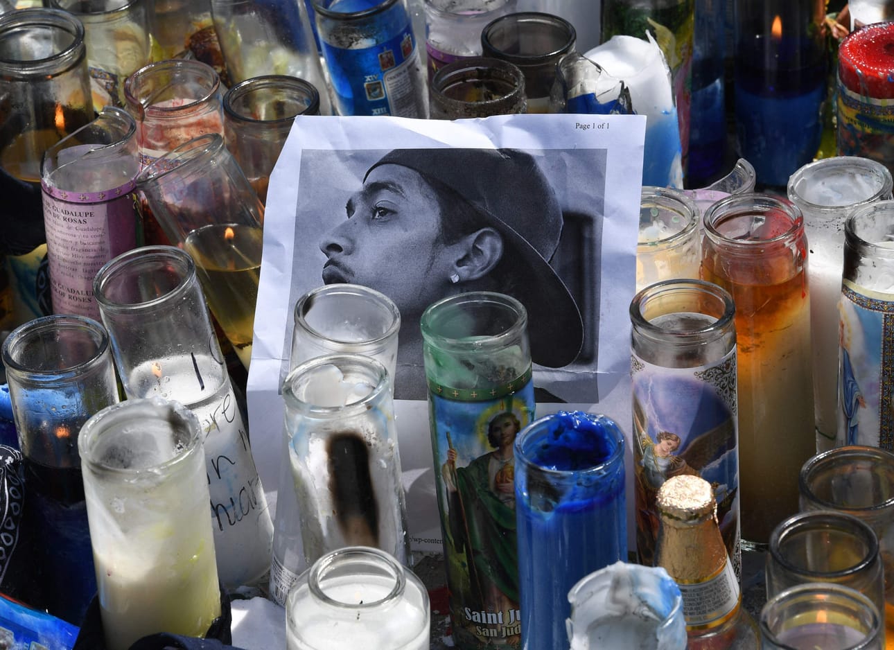 Rap-artisti Nipsey Husslen surmasta tuomittu mies joutuu vankilaan ainakin 60 vuodeksi. LEHTIKUVA/AFP