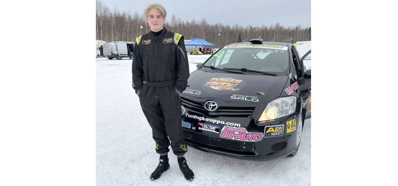 Jesper Rantanen ajoi V1600-luokan Suomen mestariksi 12 kilpailijan joukosta.