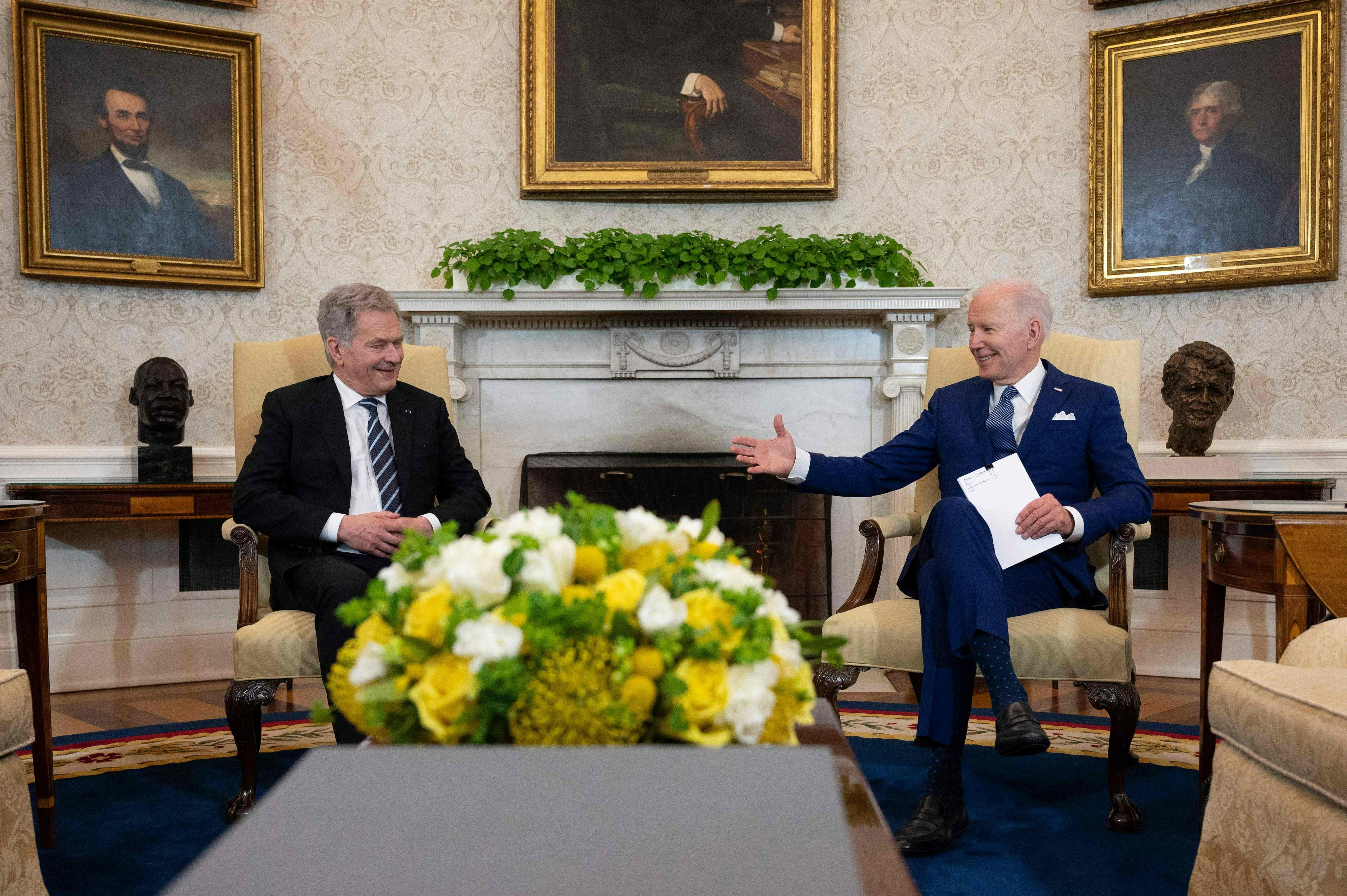 Niinistö ja Biden tapasivat toimittajia lyhyesti ennen keskusteluja – katso tilaisuus