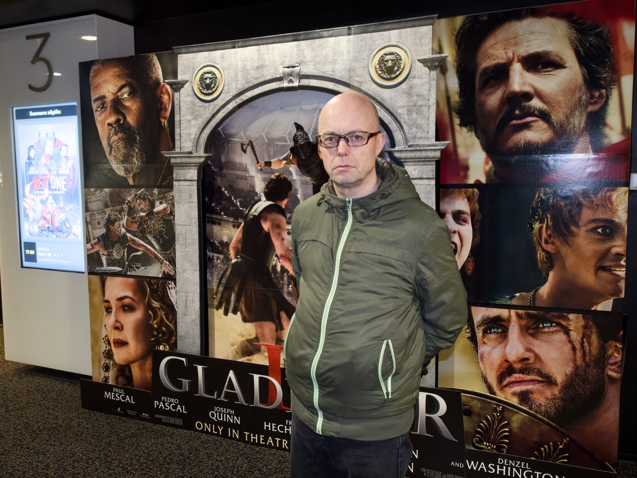 Janne Ikäheimo piti Gladiator-elokuvasta aikoinaan niin paljon, että psyykkasi itseään väitöstilaisuuteen sen alkutaistelulla. Gladiator II -uutuus ei herätä ihan samanlaisia tuntoja.