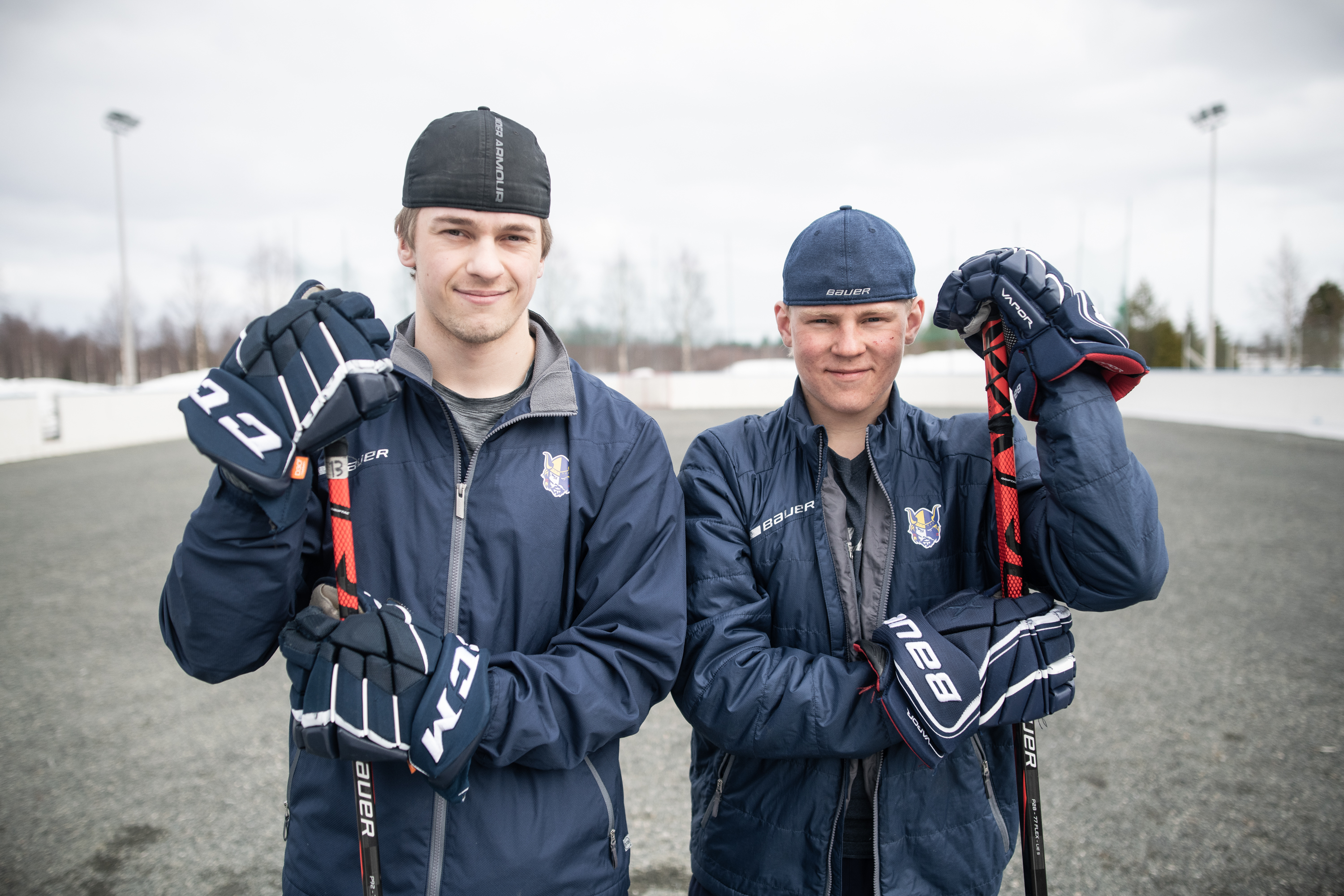 Vallu saa Jerestä seuraa Mikkeliin  - Kuusamosta jääkiekon perässä Etelä-Savoon lähteneet Valtteri Haataja ja Jere Ohtonen kiekkoilevat ensi kaudella Jukureiden A-nuorissa