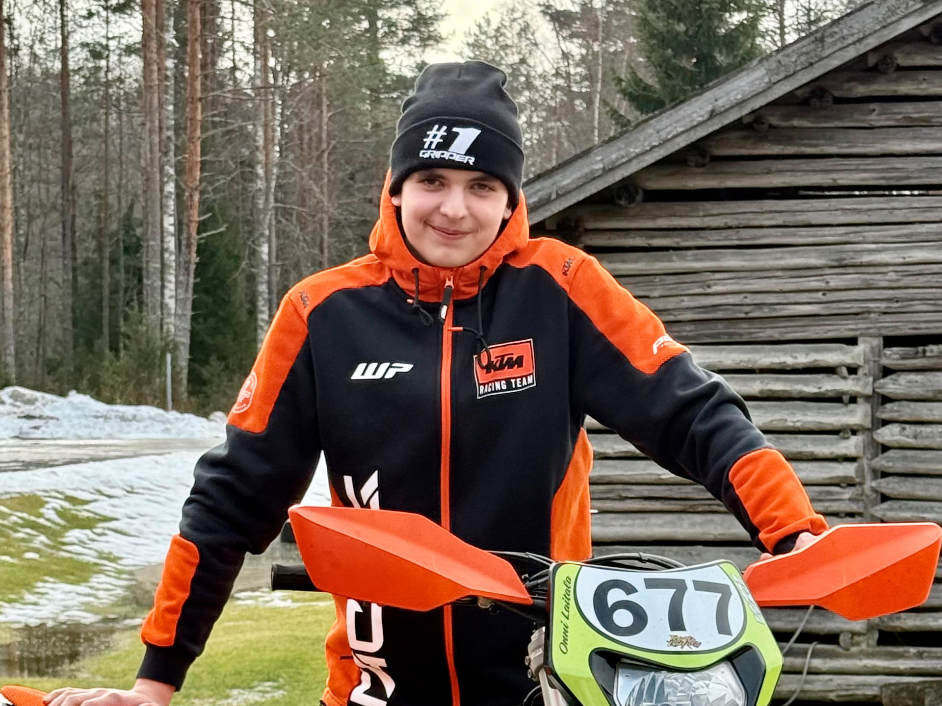 Päijänteen ympäriajo tarjoili Onni Laitalalle, 16, vauhtia ja mutavelliä – "Parasta endurossa on adrenaliinin virtaus suonissa"