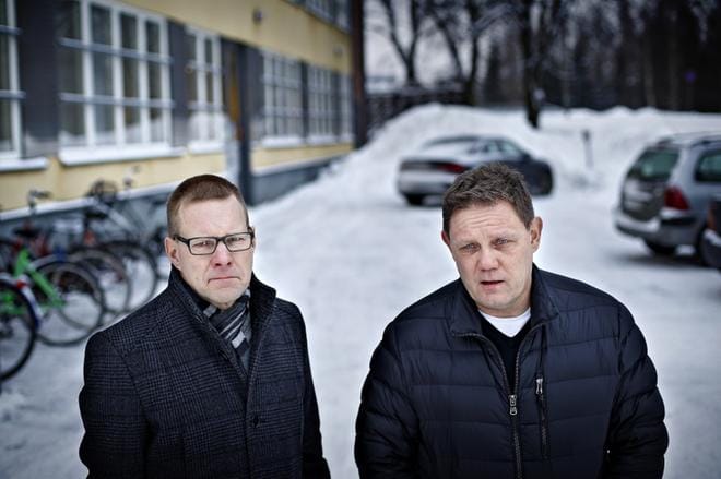 Seinäjoen erityisopetuksen rehtori Ville Järvi ja Ruutipuiston koulun johtaja Tuukka Raitis tunnistavat ne ongelmat, jotka nykyisessä koulumaailmassa opetushenkilökuntaa kuormittavat. KUVA: TOMI KOSONEN