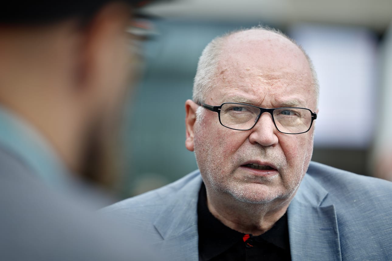 Poliittisen päätöksenteon ytimeen vuosikymmeniä kuulunut meppi Eero Heinäluoma (sd.) ottaa kantaa pääministeriä riepottelevaan kohuun ja myös pohtii syvällisesti politiikan käsikirjan muuttumista someaikana.