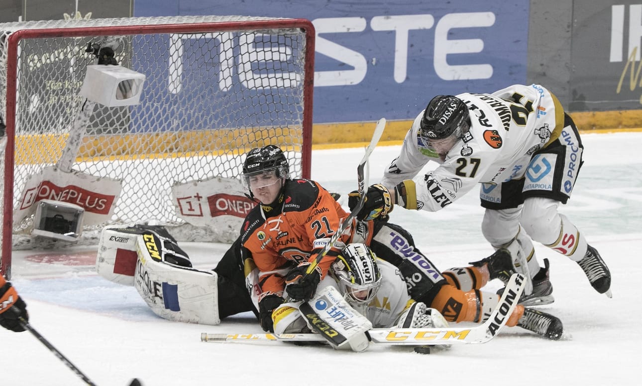 Liiga kokeilee uusia sääntötulkintoja kauteen valmistavissa otteluissa.