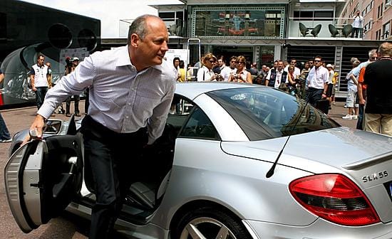 Ron Dennis suunnittelee eläkkeelle jäämistä.