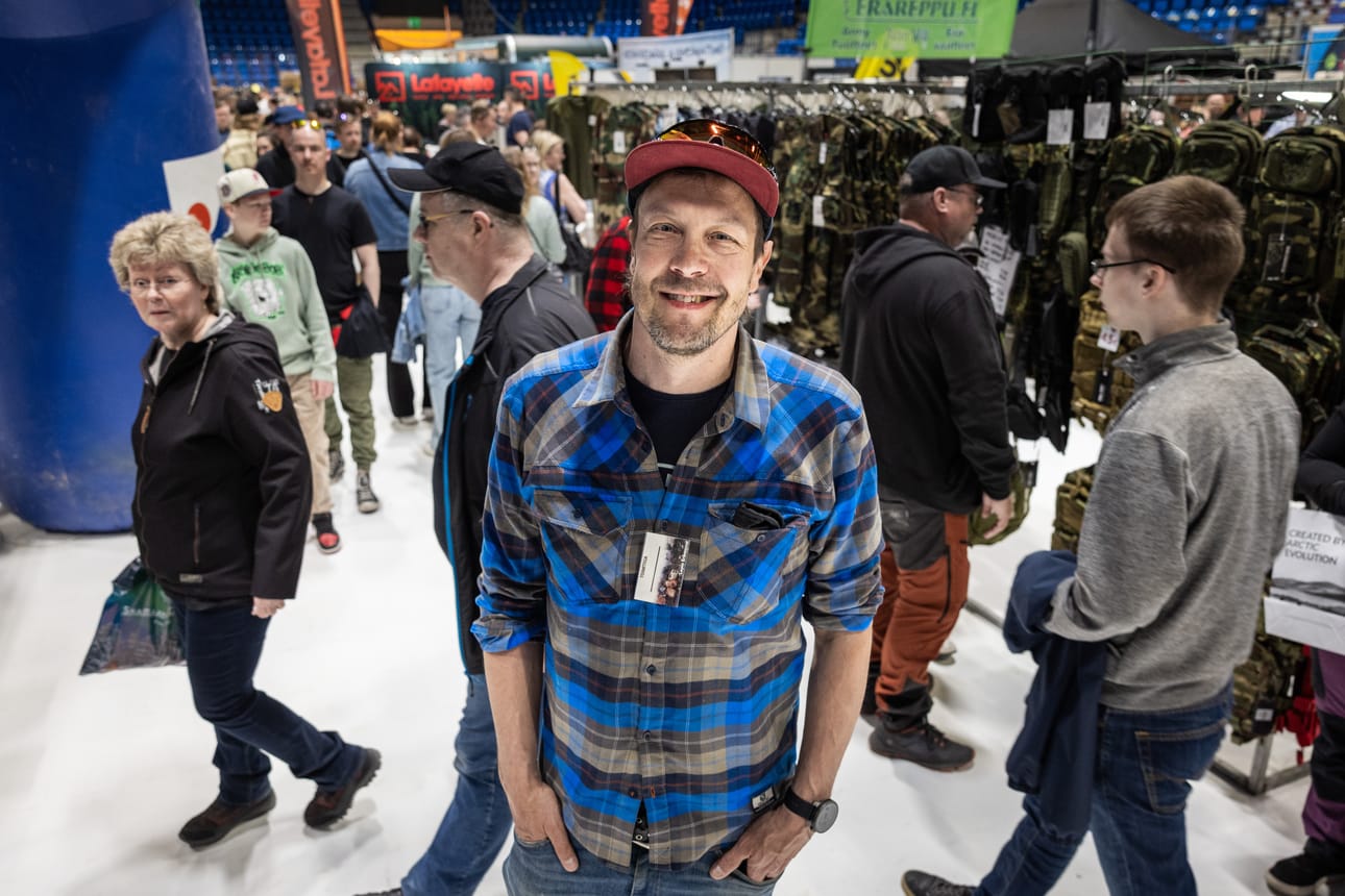 Mikko "Peltsi" Peltola pitää erämessuilla puheenvuoron kyttyrälohen pyyntireissustaan viime kesältä.