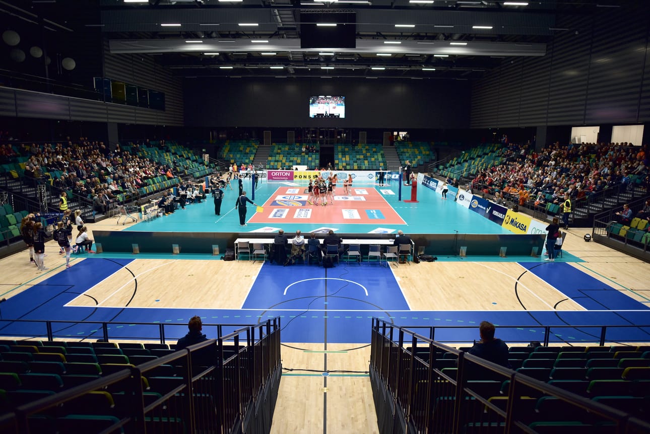 Lentopallon Suomen Cupin lopputurnaus on ensimmäinen tapahtuma juuri valmistuneessa Turun uudessa palloiluhallissa.