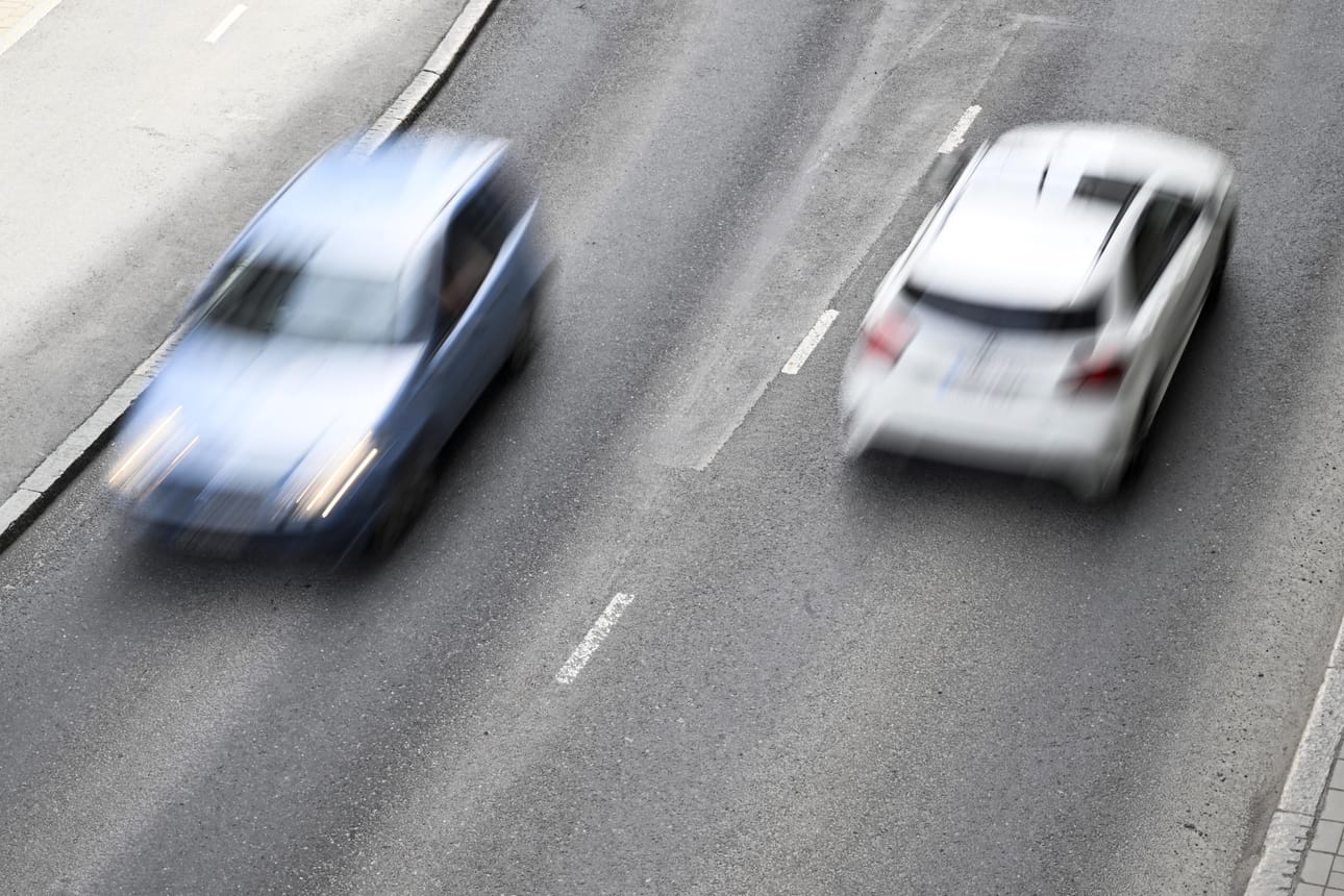 Autokaupassa on havaittavissa hienoisia merkkejä talouden elpymisestä.