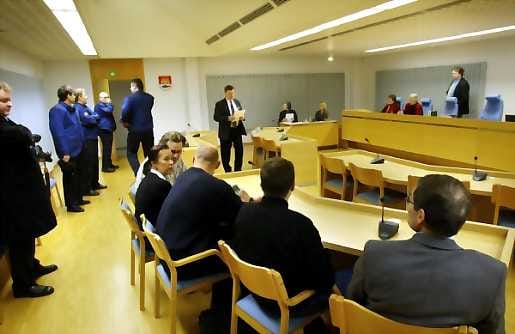 Skinijuttua istuttiin Oulun käräjäoikeudessa joulun alla. Tuomiot tulivat tänään.