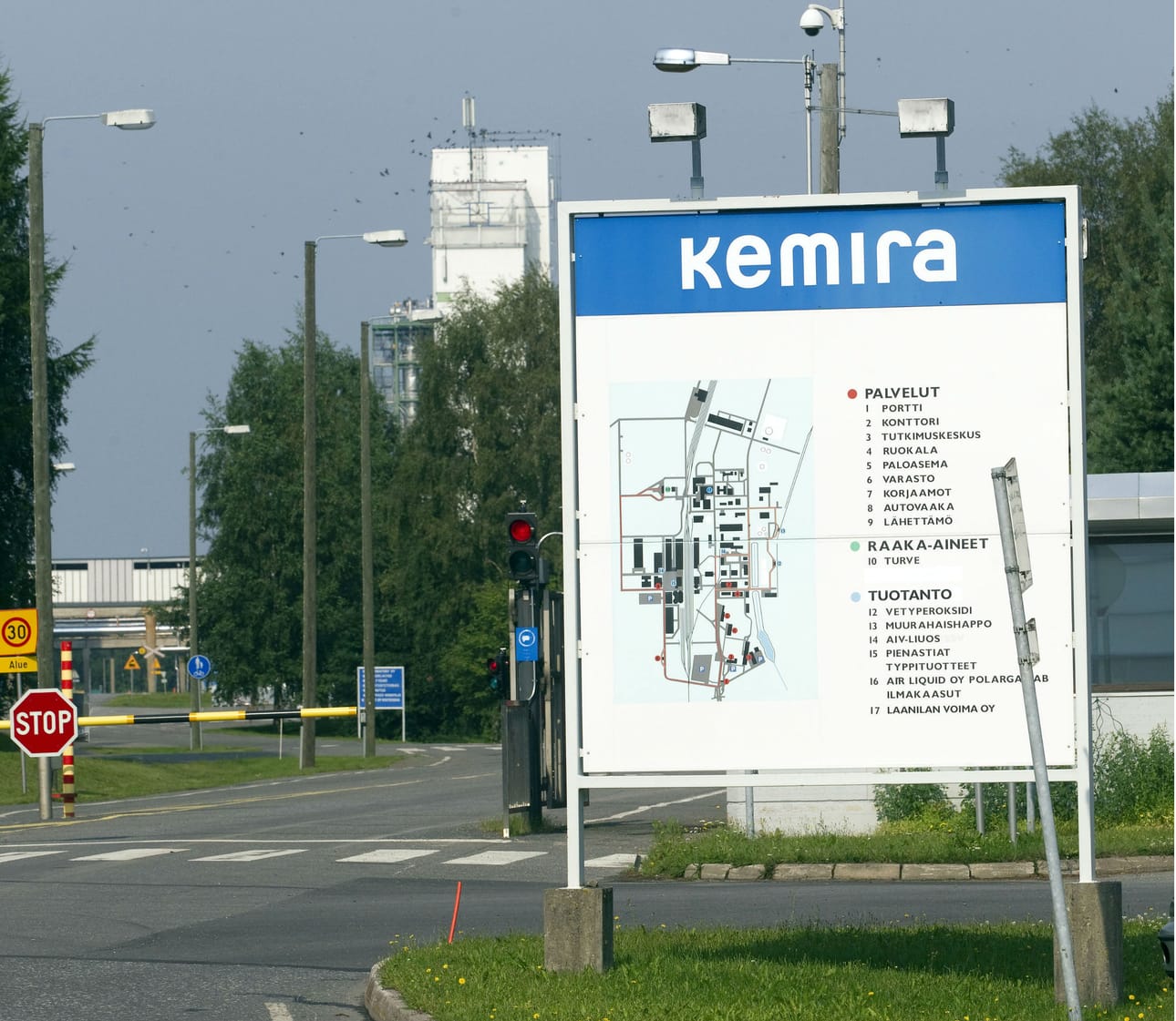 Kemira vähentää Oulussa ja maailmalla.