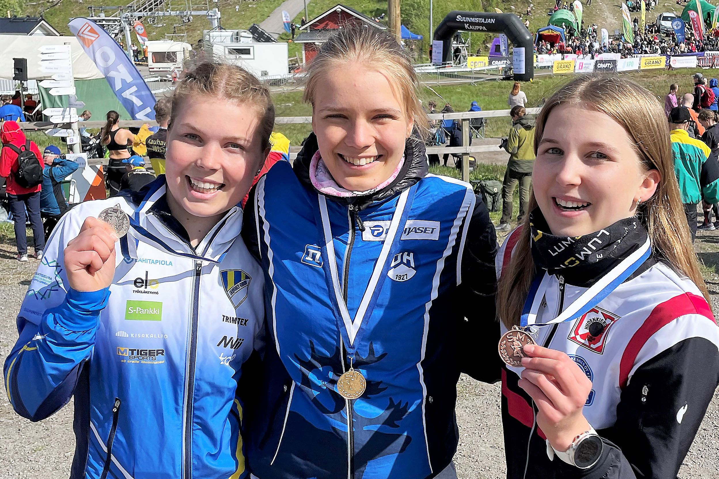 Eeva-Liina Ojanaholle kultaa 18-sarjassa – Suunnistuksen SM-keskimatkalla tiukkoja sekuntitaistoja