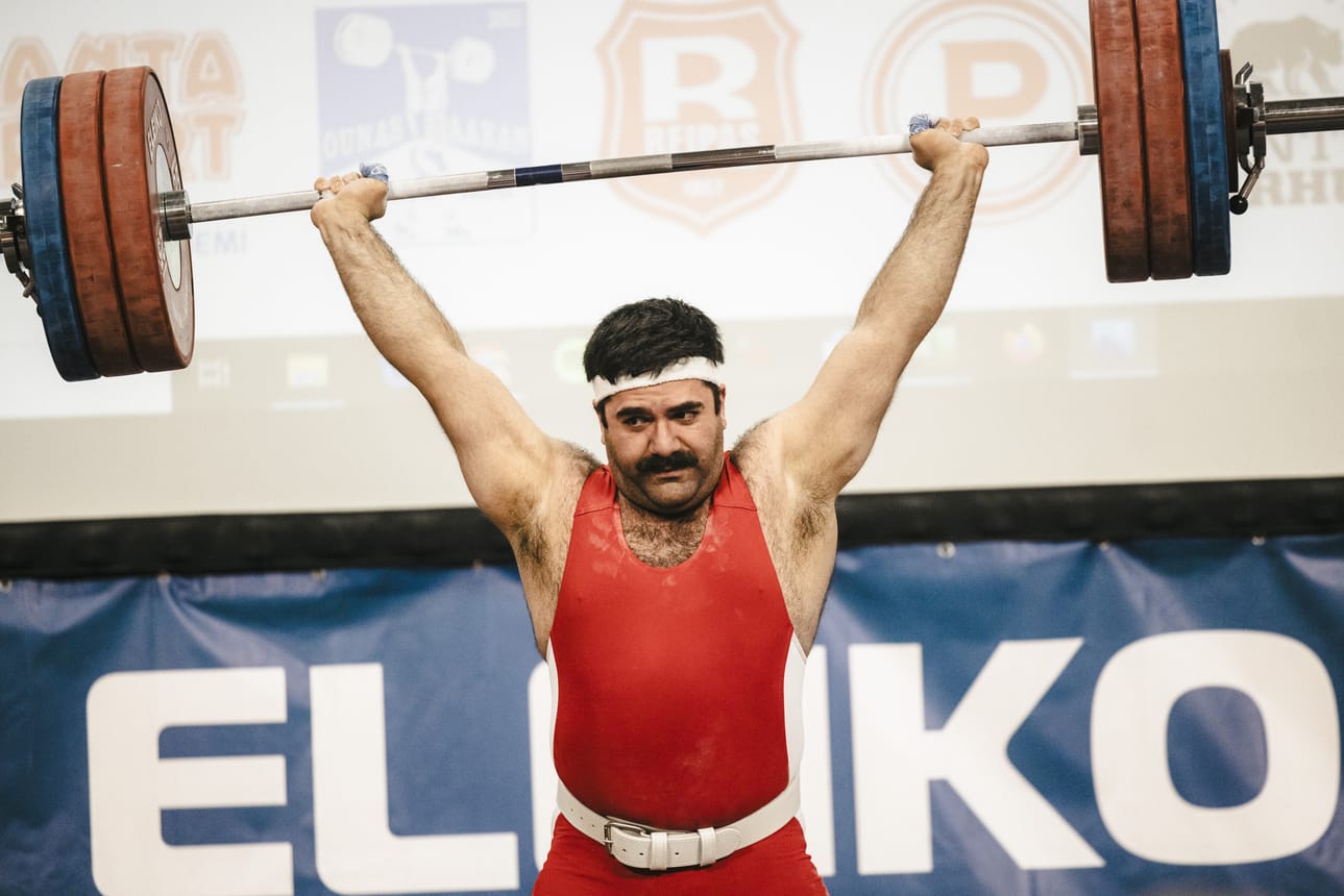Rebin Rezazadeh nosti PM-pronssia Färsaarilla.