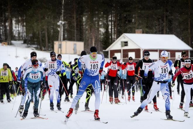 Ilkan hiihto pääsi vauhtiin vauhdikkaimmin pitkän matkan voittaneen SHS Biathlonin Jari Mäkelän (103) johdolla. Laturetkellä pääsi maaliin 141 hiihtäjää.