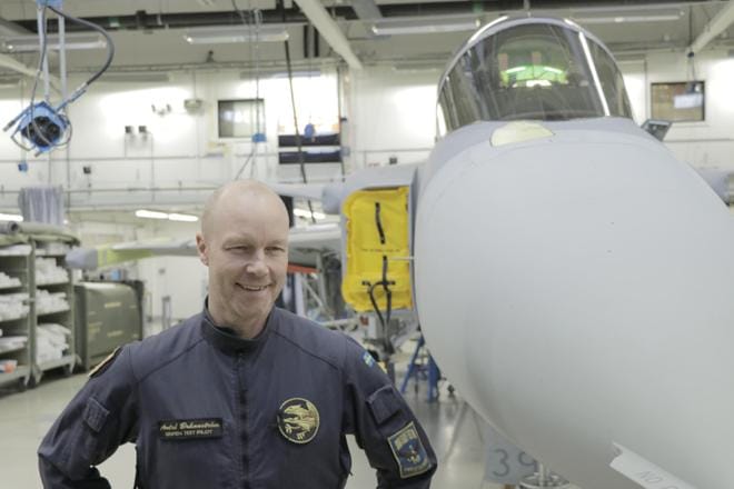 Sää ei ollut huono lentokoneelle, mutta se oli huono testaamisen kannalta. Tuloksien saaminen olisi ollut hankalaa, kertoi Saabin koelentäjä Andre Brännström. KUVA: Joonas Kuikka