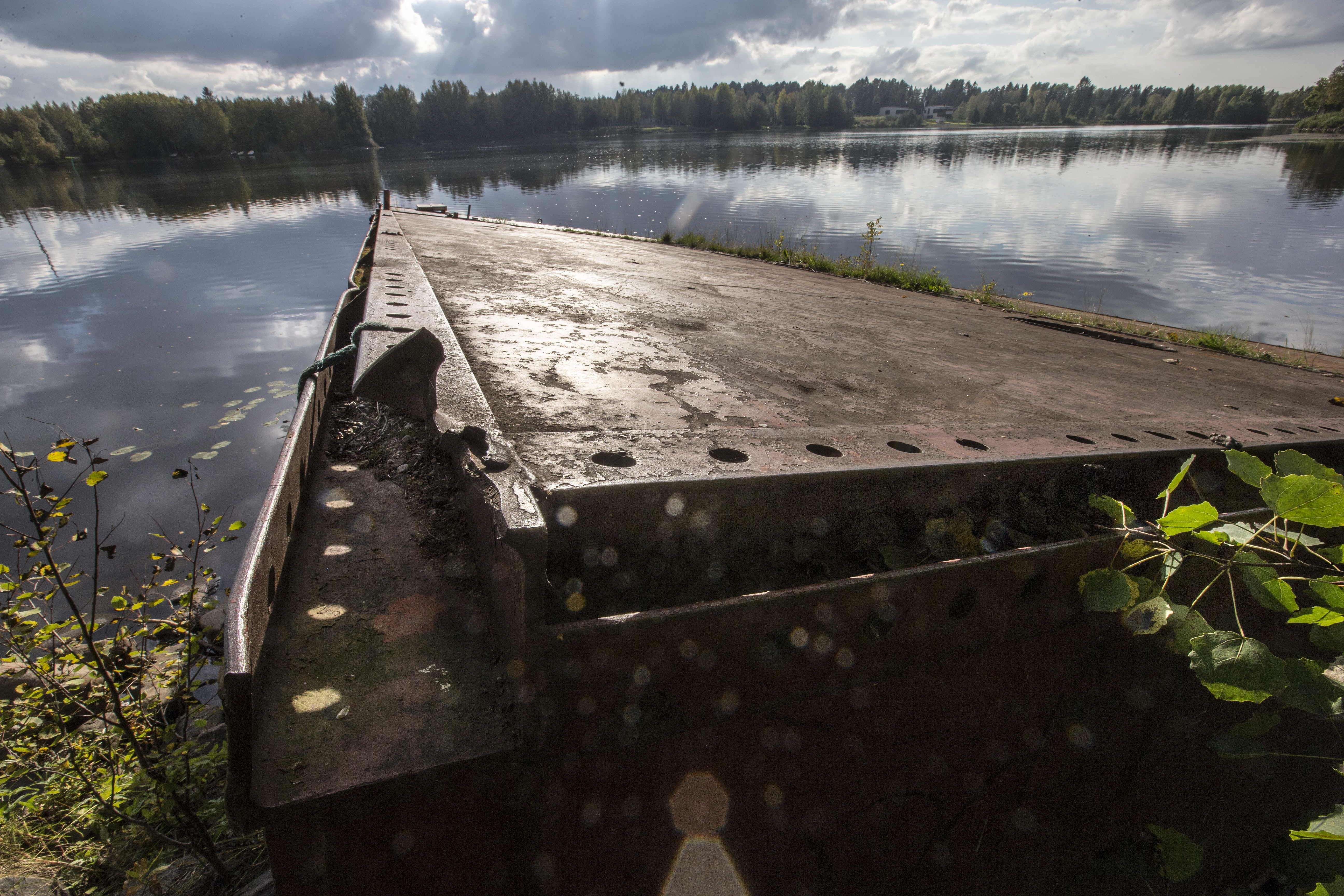 Ponttooni Oulujoessa.