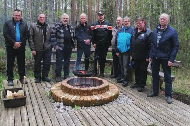 Soinin Lions klubin viimeinen kokous pidettiin Jouko Välimäen savusaunalla 24.5.2021. Mukana olivat Kari Källi (vas.), Jouko Välimäki, Pekka Latvala, Pekka Päivärinta, Veli-Matti Manninen, Jorma Turpela, Hannu Penttinen, Kalevi Saarinen ja Kalevi Laitila.