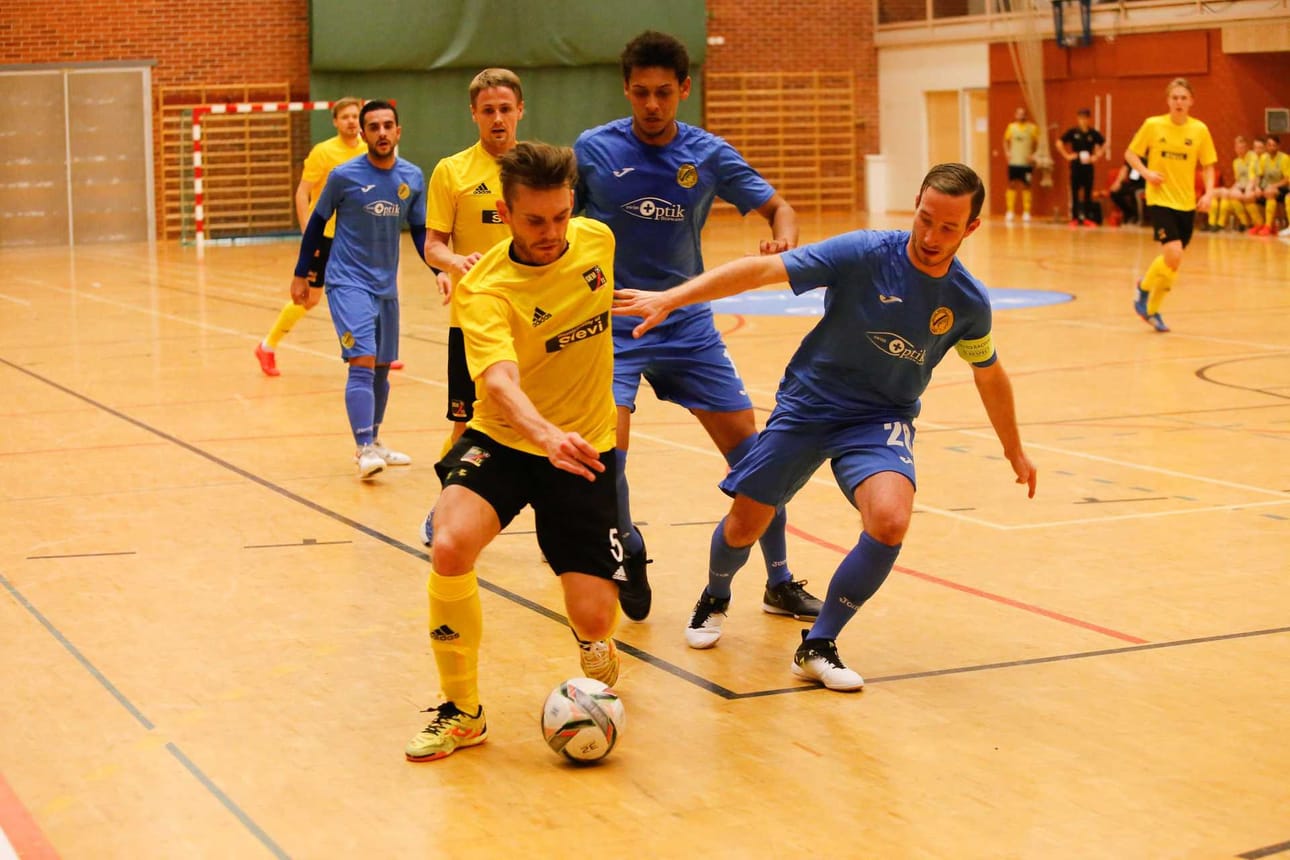 Sievi Futsalin Juho Väinälä laukoi joukkueelleen kaksi maalia.