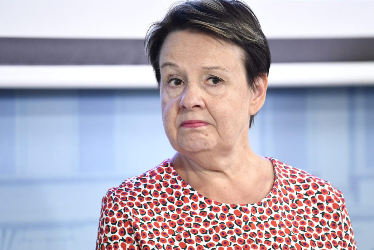 STM:n kansliapäällikkö Kirsi Varhila ei lämpene vaatimuksille koronastrategian päivittämisestä nykyistä epidemiatilannetta vastaavaksi. LEHTIKUVA / Heikki Saukkomaa