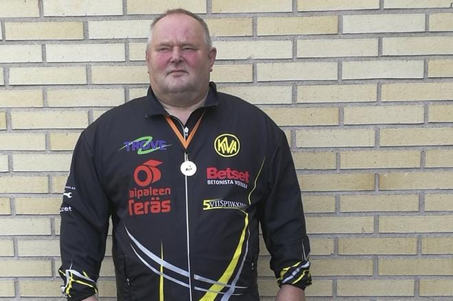 Juha Paimen kisaa seuraavan kerran SM-kisoissa helmikuussa Salossa. Viime viikolla hän voitti oman sarjansa Raumalla järjestetyissä penkkipunnerruskilpailuissa.