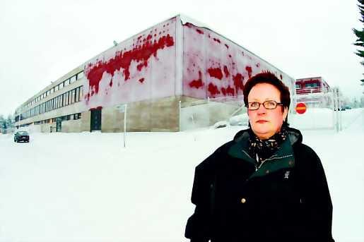 Muutos epäilyttää. Rakennuslaitoksen työntekijöiden Rovaniemen alueen luottamusmies Soile Piipponen epäilee kiinteistöoperaation siunauksellisuutta. Rovaniemen varuskunnan kiinteistöt ovat osa pakettia.