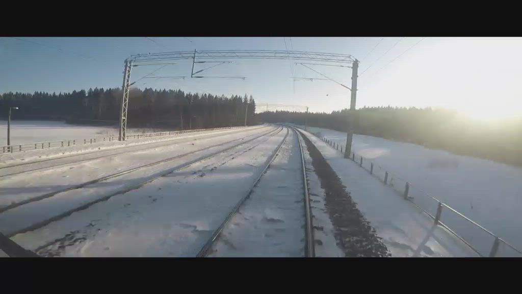 Hyppää junan ohjaamoon ja katso miltä Intercity 48:n matka Tampereelta Tikkurilaan näyttää.