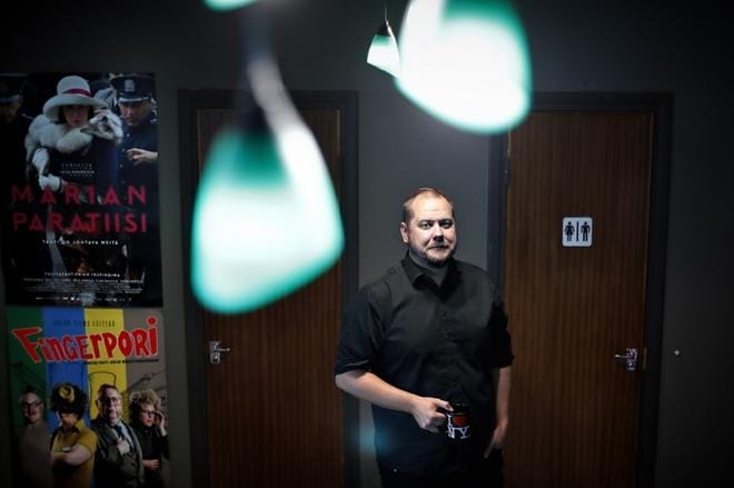 Jalasjärveläinen Mikko Jokipii toi elokuvat Jurvaan vuonna 2019. Sen jälkeen Jurvan elokuvateatterilla on ollut ylä- ja alamäkiä.