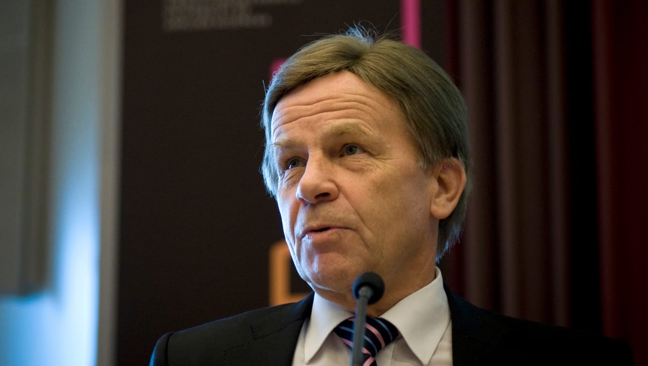 Mauri Pekkarinen (kesk.) kiinnittäisi huomiota erityisesti työllisyyteen.
