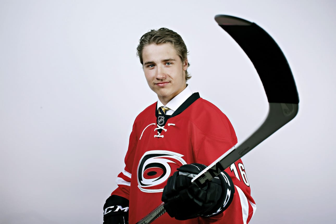 19-vuotias Janne Kuokkanen raivasi monien yllätykseksi tiensä NHL-seura Carolina Hurricanesin kokoonpanoon. Oulunsalon kasvatti on suurelle suomalaisyleisölle vielä toistaiseksi tuntematon pelaaja.