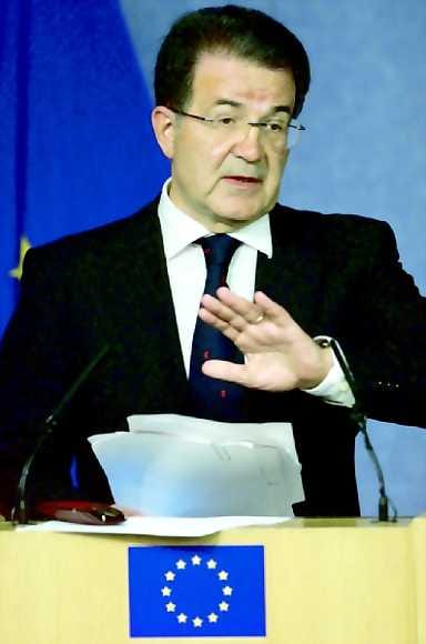 Yllätys . Romano Prodi haluaa organisoida neuvostot uudelleen.