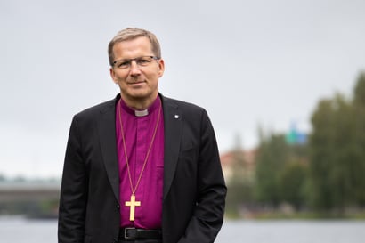 Piispa Jukka Keskitalo: Siniristilippu liehuu rauhan, yhteenkuuluvaisuuden ja kiitollisuuden symbolina