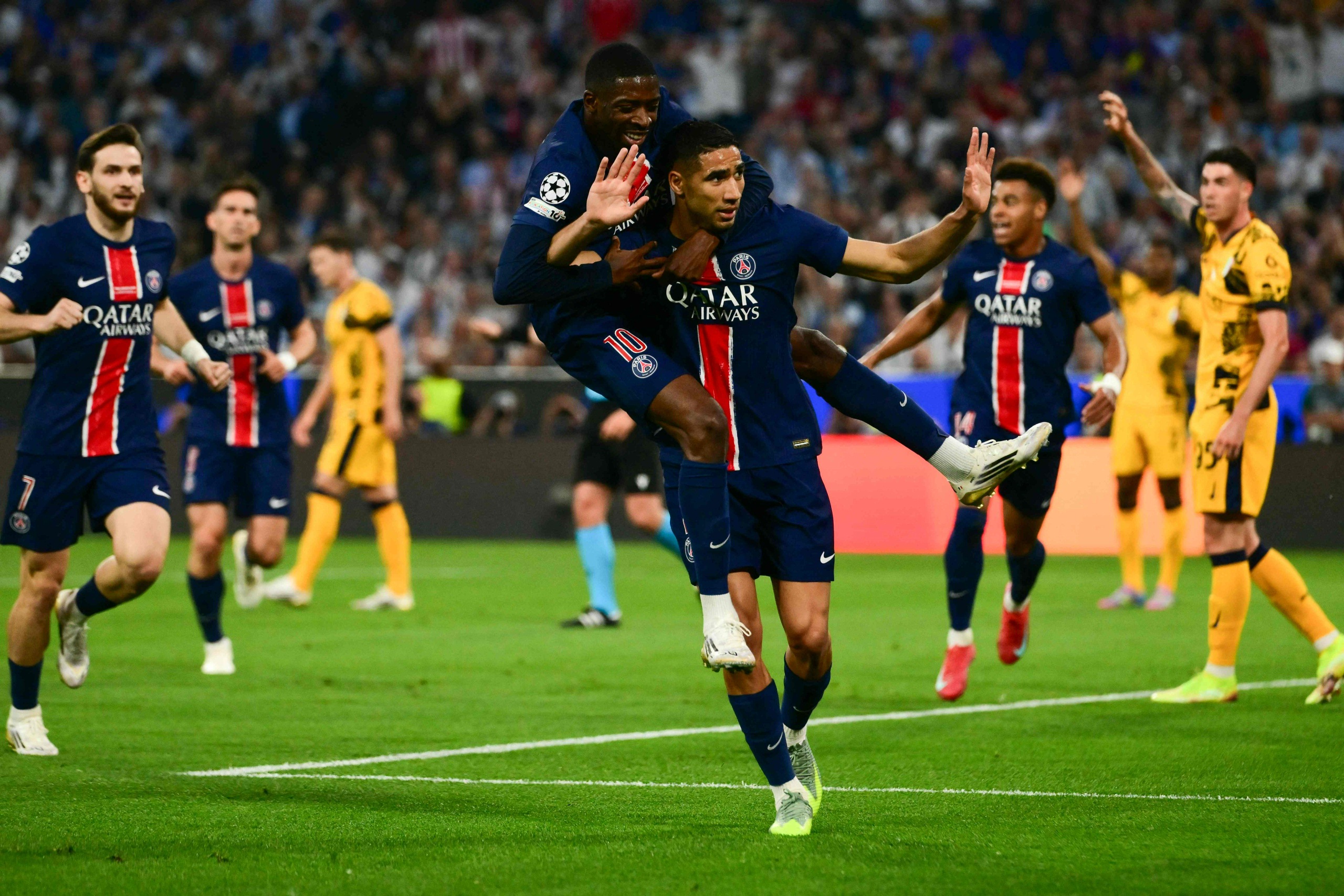 PSG kahden maalin johdossa tauolle Mestarien liigan finaalissa