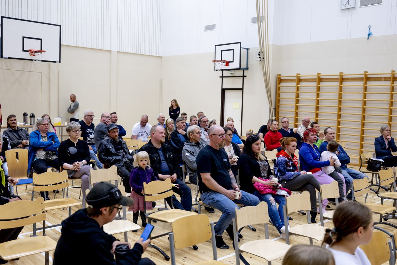 Koiviston koulun mahdollisesta lakkauttamisesta järjestettiin hiljattain koululla keskustelutilaisuus.