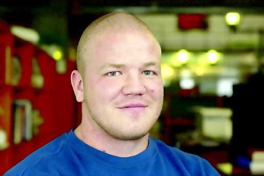 Kotikehä kiehtoo. Jos Oulun ammatti-iltahankkeessa päästään sanoista tekoihin, Sami Elovaara on halukas esiintymään kotiyleisönsä edessä.