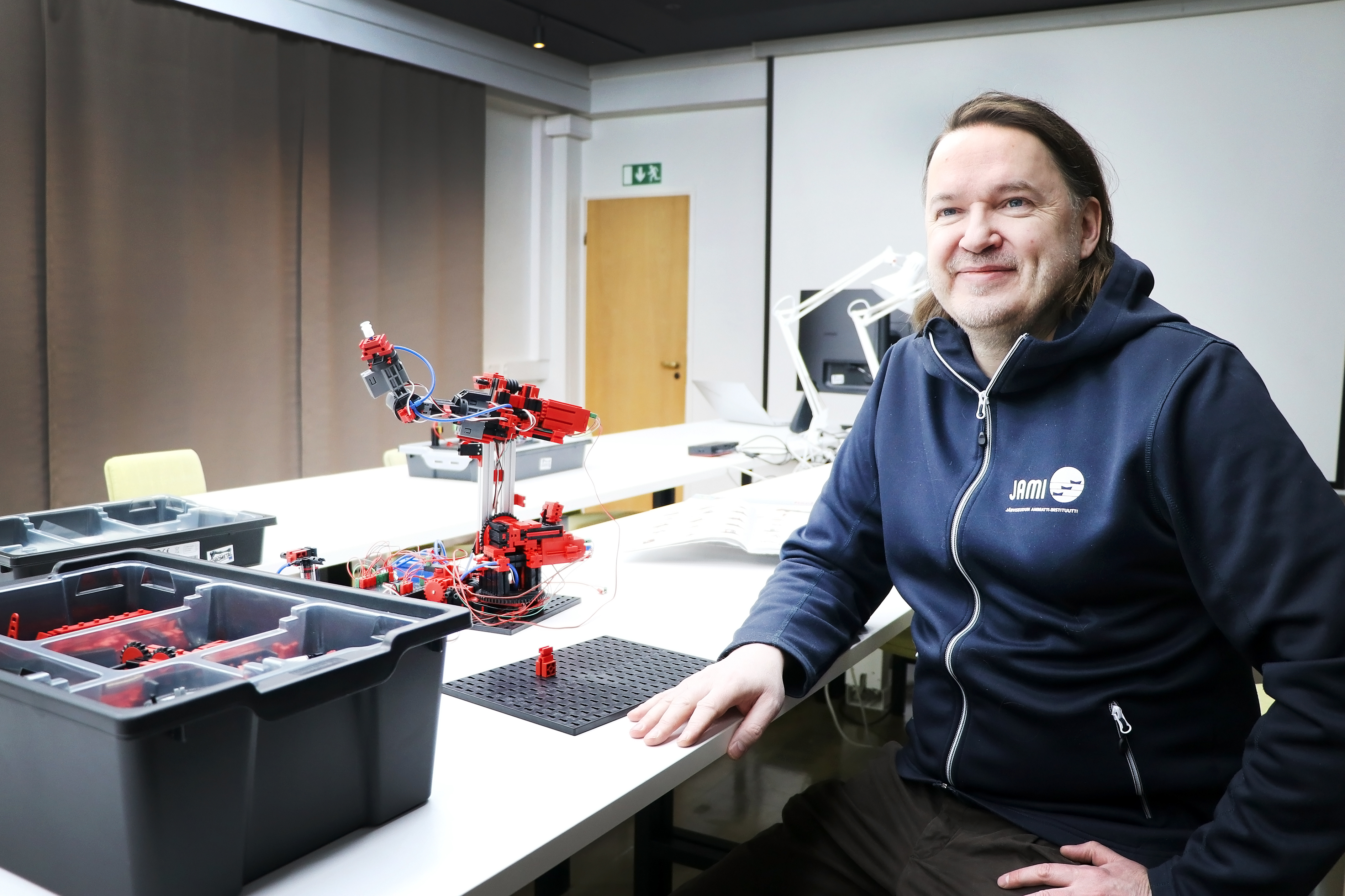 Robotiikasta halutaan uusi kansalaistaito – Alajärvelle rakennetaan huipputeknologian oppimisympäristöt