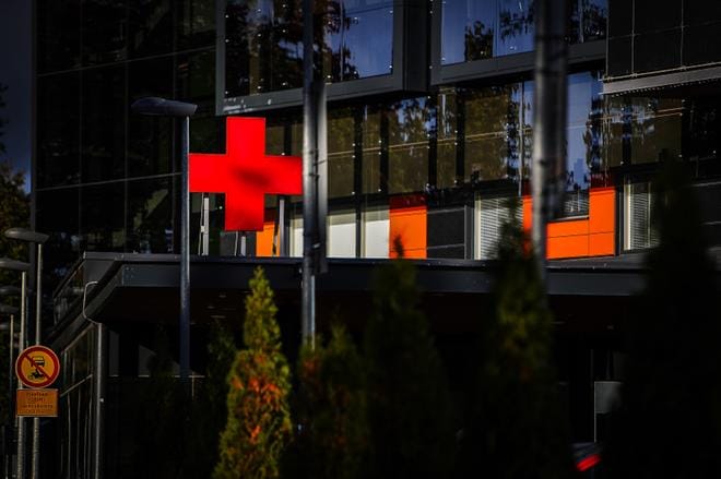 Alueen kuntia edustavat poliitikot kokoontuivat Vaasan sairaanhoitopiirin valtuuston kokoukseen. Noin puolet valtuutetuista osallistui etäyhteyksien kautta. ARKISTOKUVA: MAIJA SAANIO