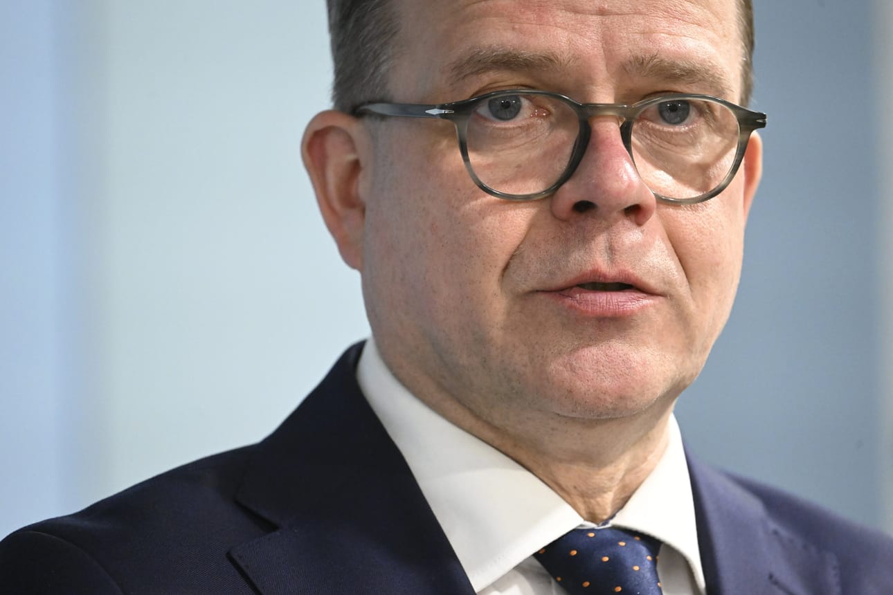 Pääministeri Petteri Orpo (kok.) kertoi asiasta MTV:n Uutisextrassa. LEHTIKUVA / Heikki Saukkomaa