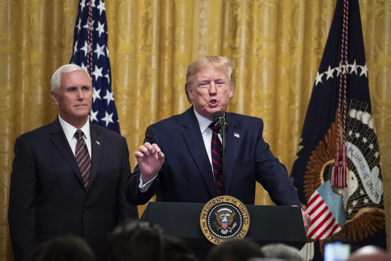 Yhdysvaltojen presidentti Donald Trump vaati viikonloppuna, että hänen pitäisi saada tavata Ukraina-puhelunsa ilmiantaja.