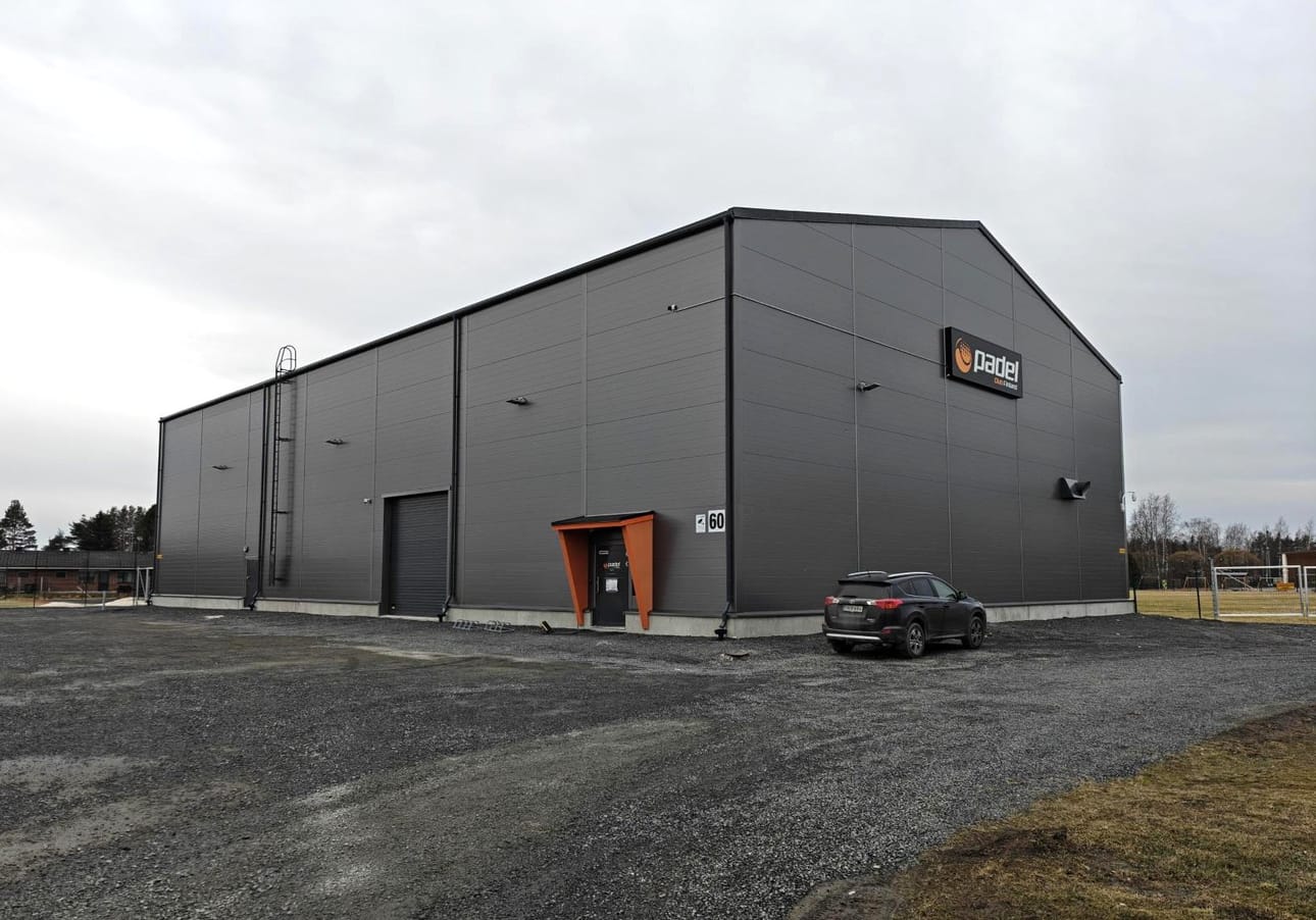 Laihian kunta osti entisen padel-hallin, josta tuli Trysköö Areena.