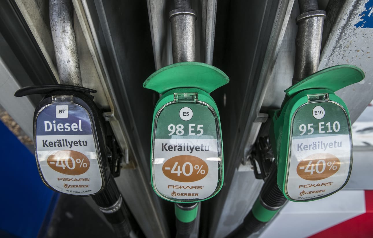 Uusien merkintöjen pitäisi jo löytyä huoltoasemilta.