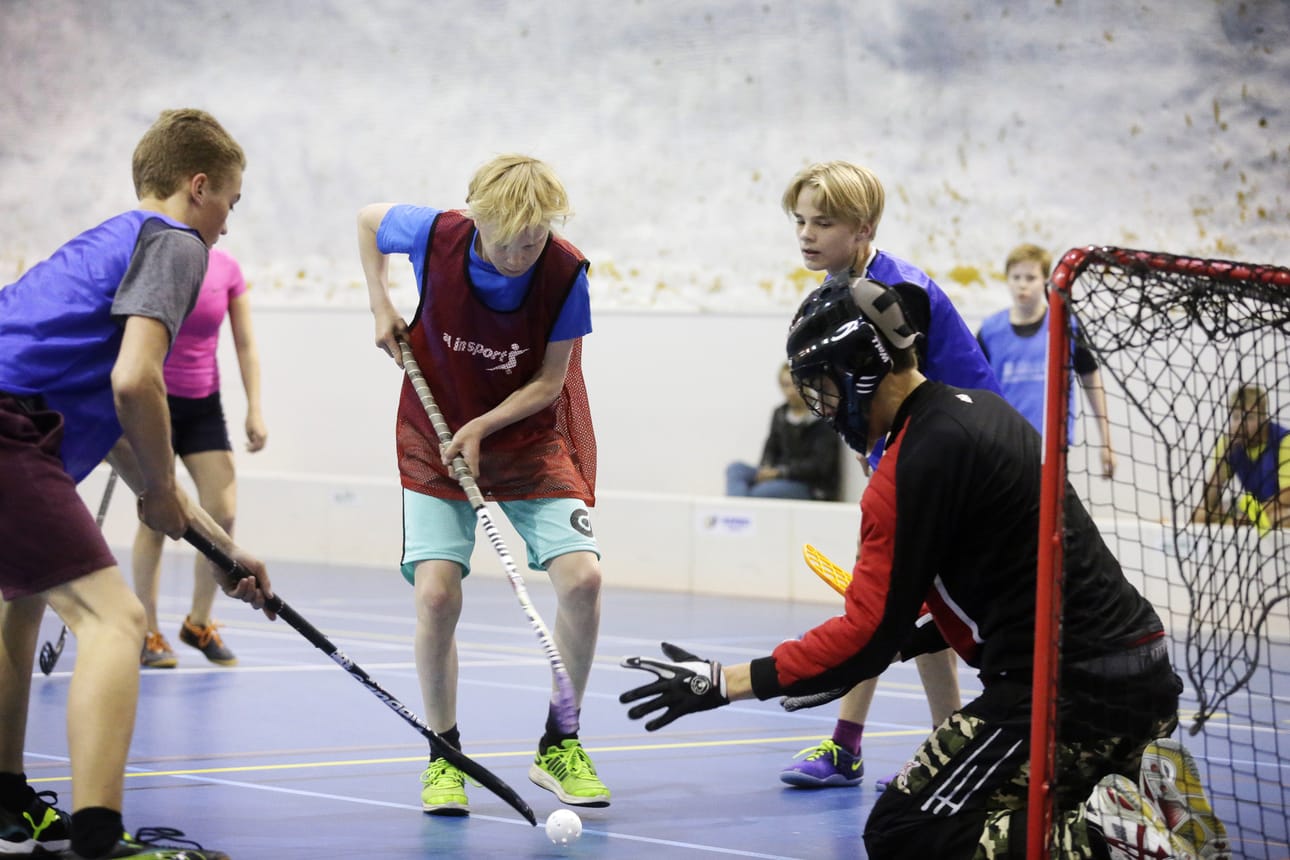 Pitkäkankaan yläkoulussa salibandy on ollut suosittu valinnaisaine jo 20 vuoden ajan.