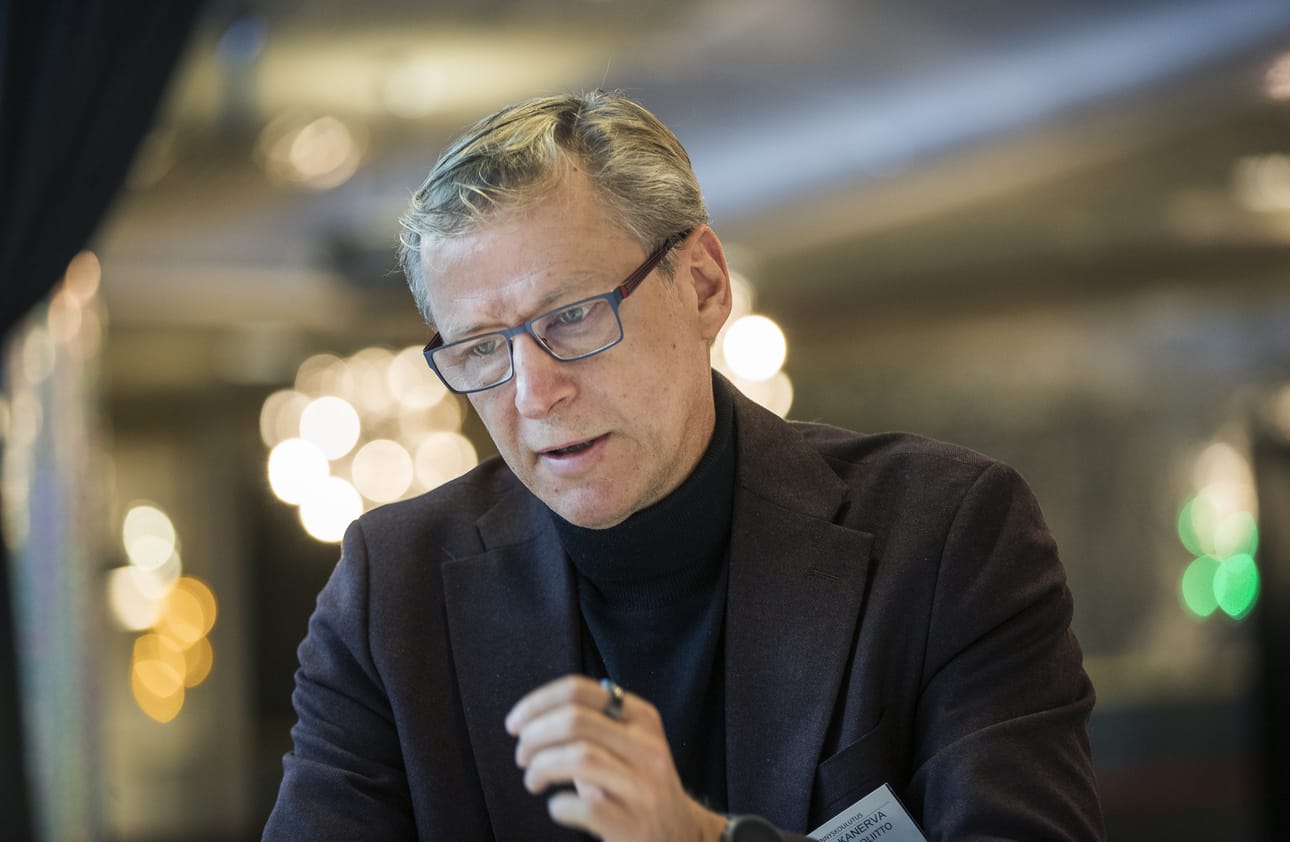 Markku Kanervalla riitti pohdittavaa puolustusvalintojensa kanssa.