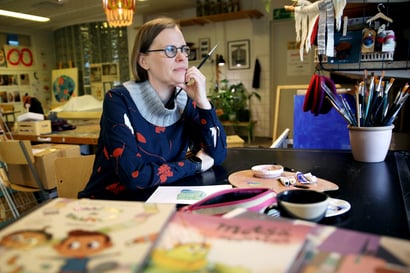 Oululainen Henna Ryynänen kuvitti uuden lastenkirjan, joka auttaa lapsiperheitä pukemisrumbassa