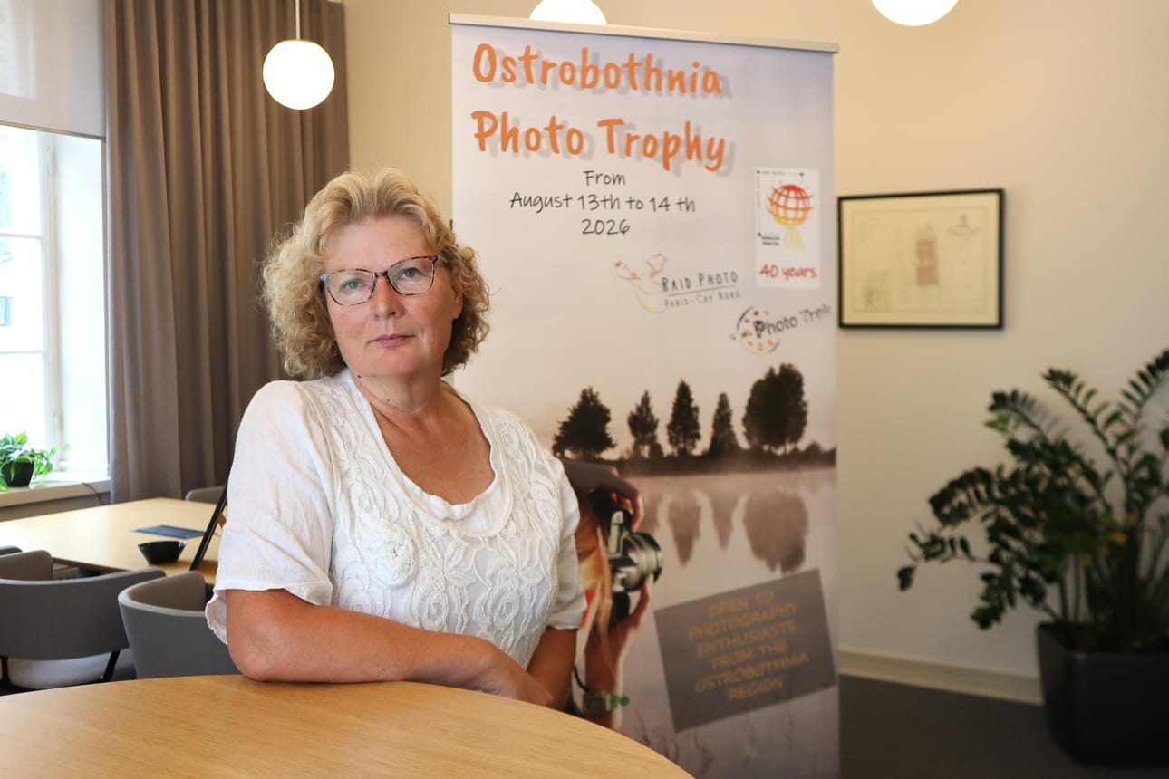 Pohjanmaan liiton kulttuuripäällikkö Tarja Hautamäki on valokuvakilvan tuomariston yksi jäsen.