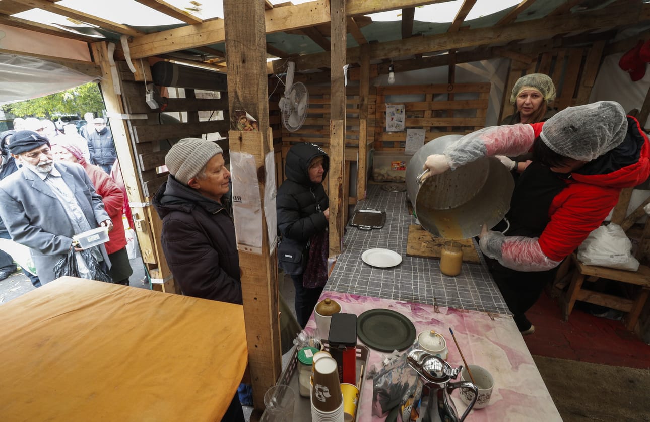 Ukrainalaisille jaettiin ruoka-apua tällä viikolla.