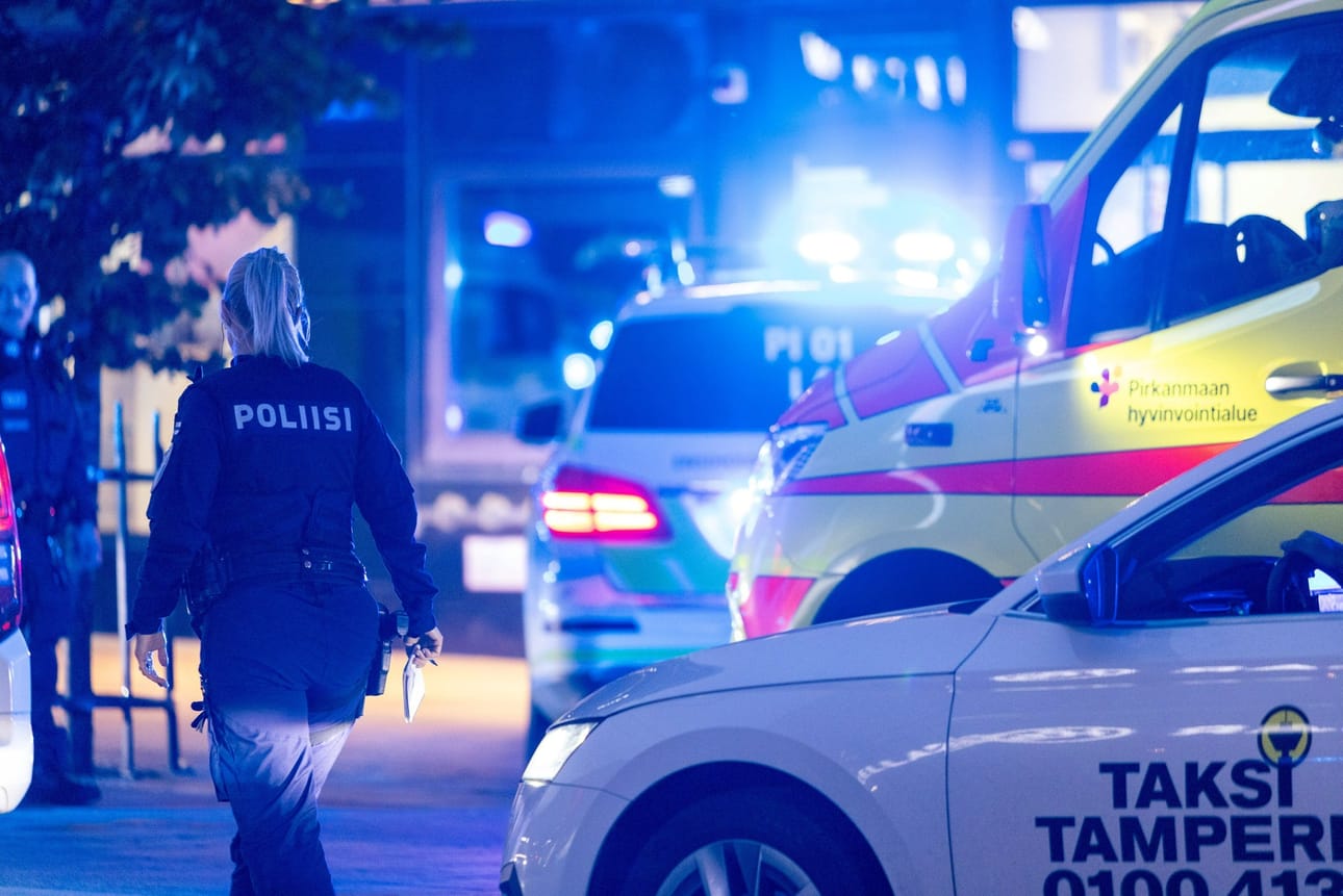 Ampuminen tapahtui Hämeenkadulla torstaina ennen iltakahdeksaa. Poliisin mukaan mies ampui useita laukauksia. LEHTIKUVA / Sasu Jarnstedt