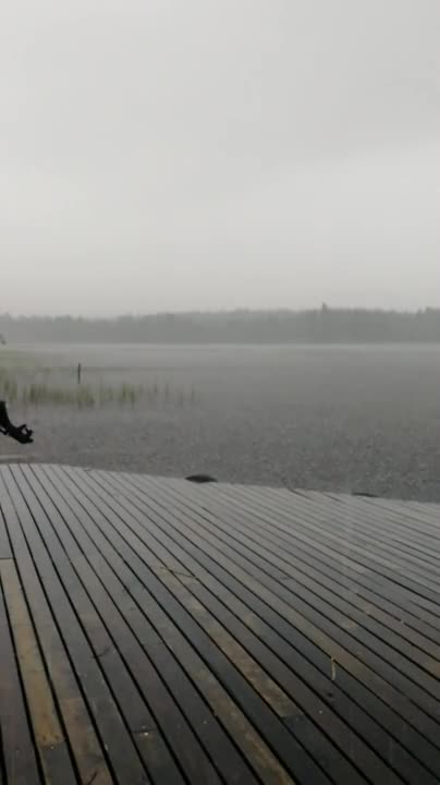 Ukkonen jytisee